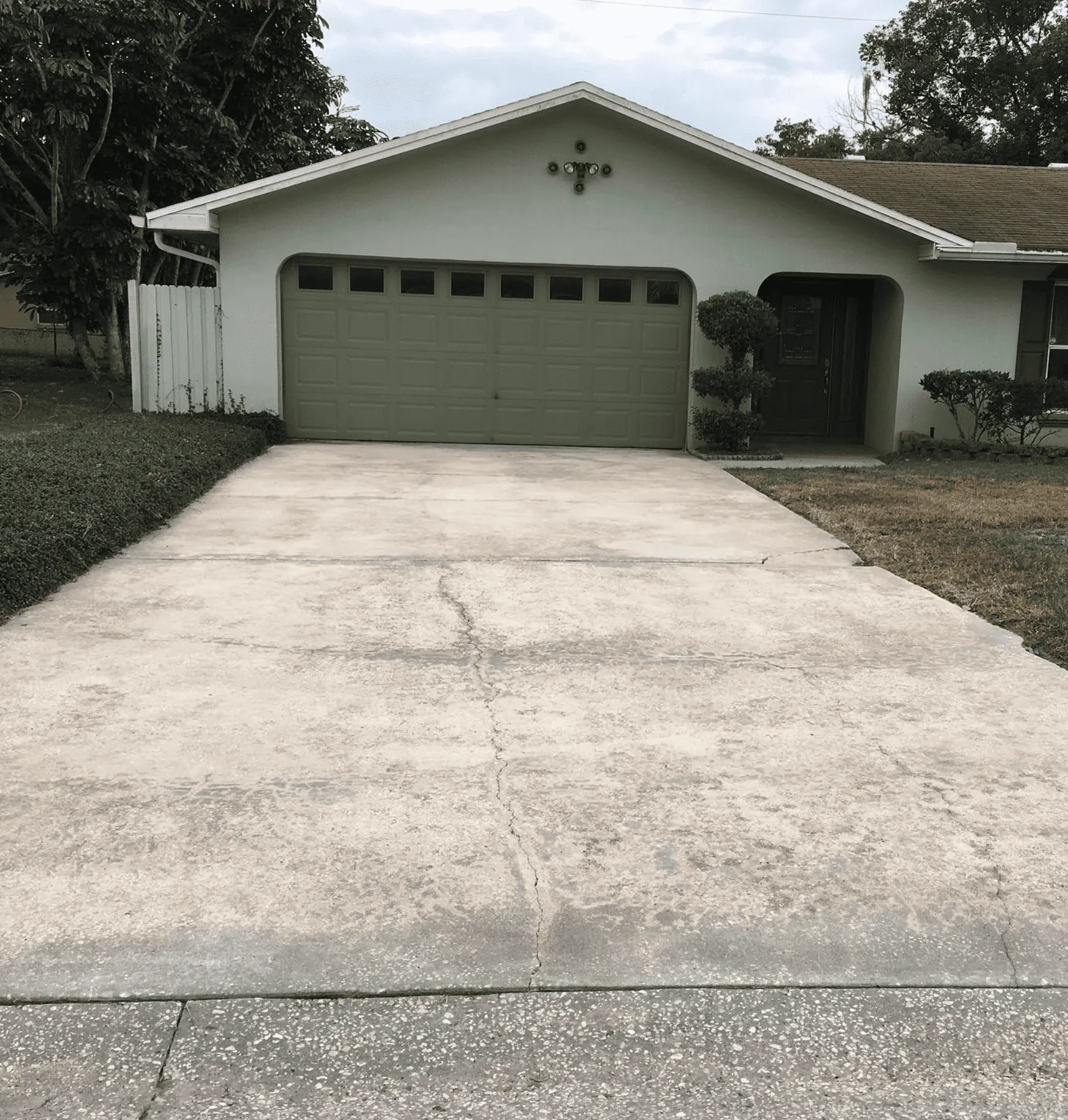 Pressure Washing Your Driveway